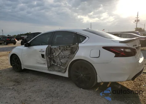 2018 Nissan Altima 2.5 z USA, uszkodzony, nr VIN 1N4AL3AP2JC220609